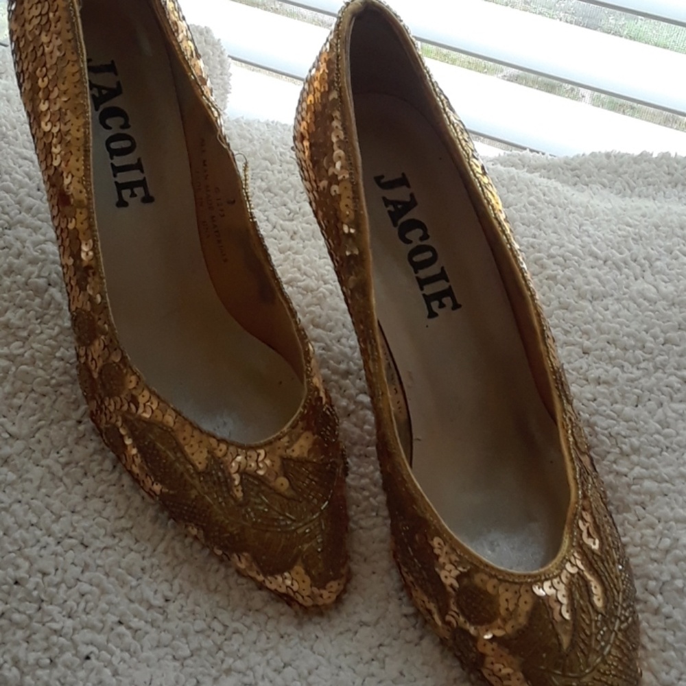 Dress shoes